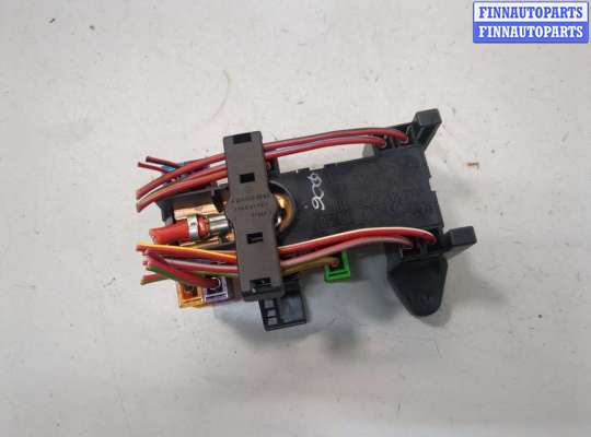 купить Блок предохранителей на Mercedes C W203 2000-2008