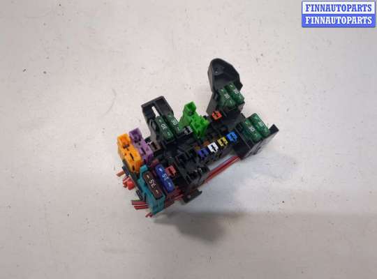 Блок предохранителей MB1651429 на Mercedes C W203 2000-2008