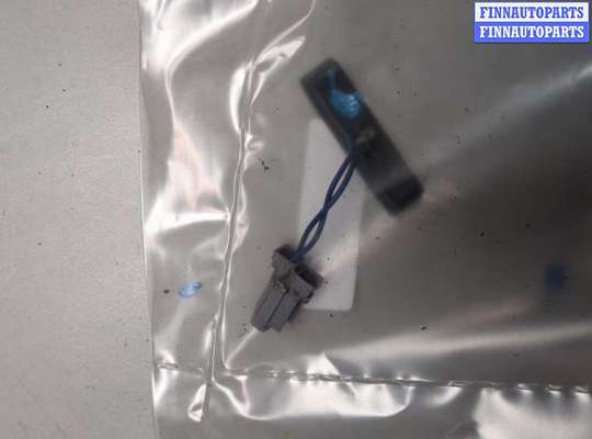 купить Кнопка открывания багажника с крышки на Nissan Note E11 2005-2013