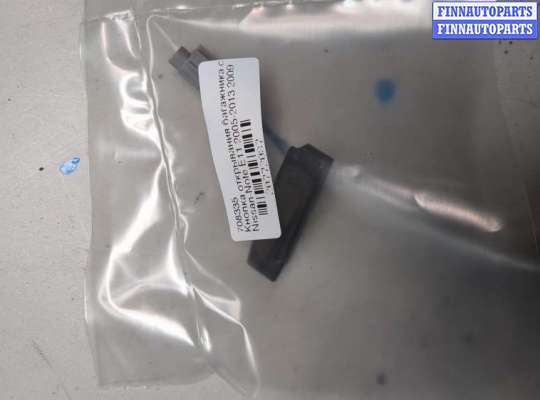 купить Кнопка открывания багажника с крышки на Nissan Note E11 2005-2013