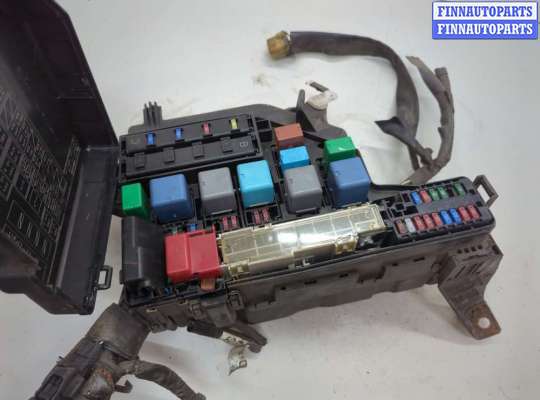 купить Блок предохранителей на Toyota Prius 2003-2009