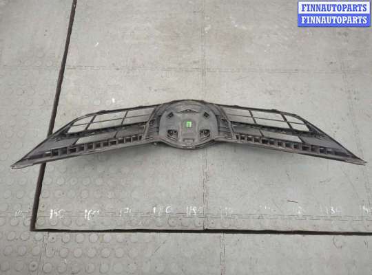 купить Решетка радиатора на Toyota Auris E18 2012-2018