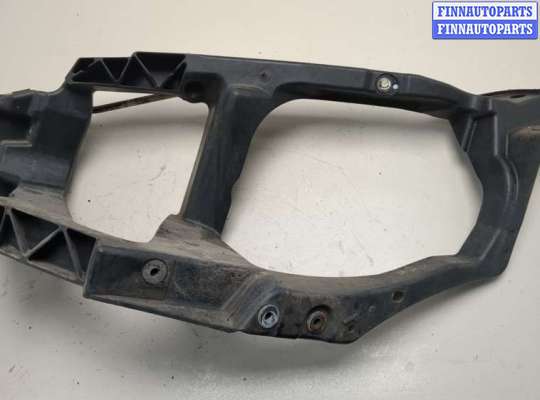Кронштейн фары MT572420 на Mitsubishi Colt 2002-2012