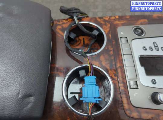купить Консоль салона (кулисная часть) на Volkswagen Phaeton 2002-2010