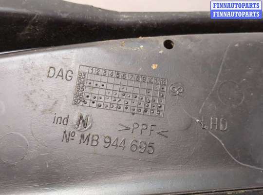 купить Жабо под дворники (дождевик) на Mitsubishi Carisma