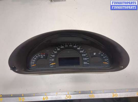 Щиток приборов на Mercedes-Benz C (W203)