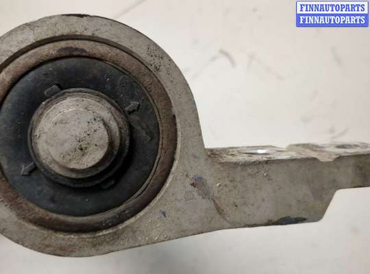 купить Рычаг подвески на Nissan X-Trail (T30) 2001-2007