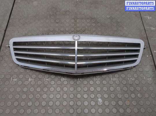 купить Решетка радиатора на Mercedes C W204 2006-2015