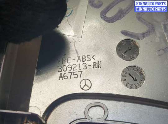 Пластик сиденья (накладка) MB1005860 на Mercedes GL X164 2006-2012