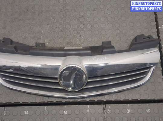 Решетка радиатора OP2126926 на Opel Zafira B 2005-2012