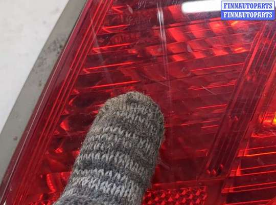 Фонарь задний на Toyota Yaris P9