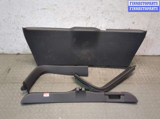 купить Обшивка крышки (двери) багажника на Mercedes B W246 2011-2014