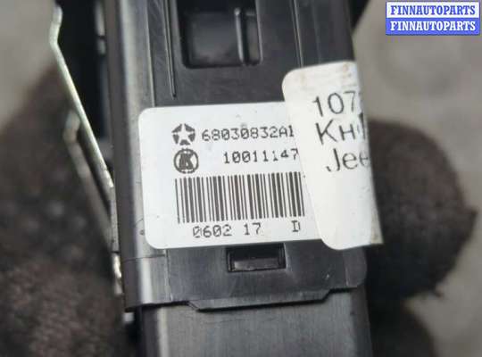 Блок управления стеклоподъёмниками на Jeep Grand Cherokee IV (WK2)