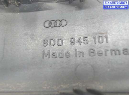 купить Накладка под фонарь на Audi A4 (B5) 1994-2000