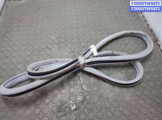 купить Уплотнитель на Mercedes C W203 2000-2008