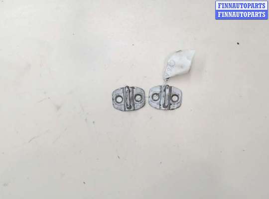 купить Петля замка багажника на Chrysler Voyager 2001-2007