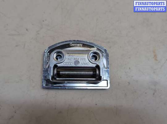 купить Кронштейн (лапа крепления) на Volkswagen Touareg 2010-2014