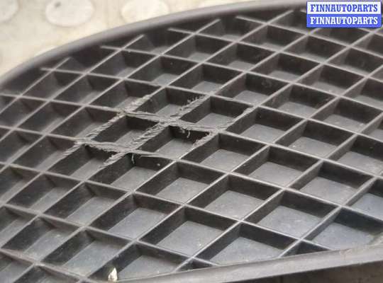 купить Заглушка (решётка) бампера на Volkswagen Polo 1999-2001