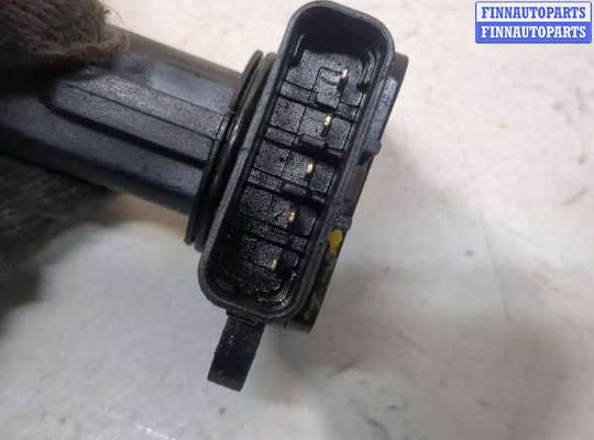 купить Измеритель потока воздуха (расходомер) на Toyota Prius 2003-2009