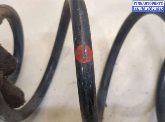 Пружина подвески на Toyota Yaris P13