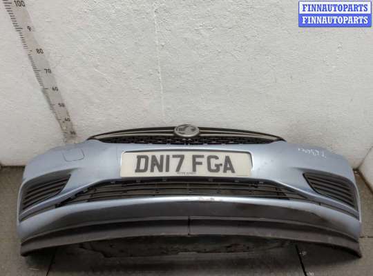 Заглушка (решётка) бампера OP2435053 на Opel Astra K 2015-2021