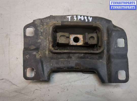 купить Подушка крепления КПП на Volvo S40 2004-