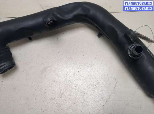 Патрубок интеркулера VG2489658 на Volkswagen Passat 6 2005-2010