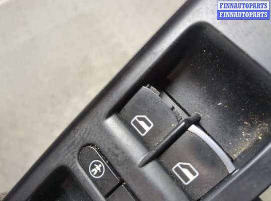 купить Кнопка стеклоподъемника (блок кнопок) на Volkswagen Touareg 2010-2014