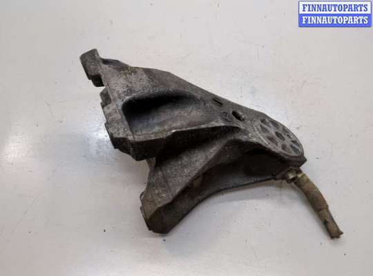 купить Кронштейн двигателя на Volkswagen Touareg 2006-2010