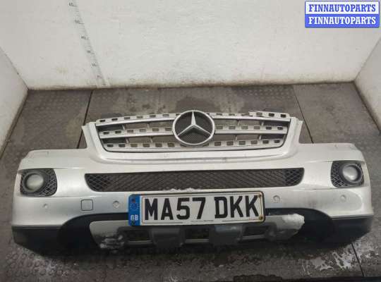 Заглушка (решётка) бампера MB1629072 на Mercedes ML W164 2005-2011