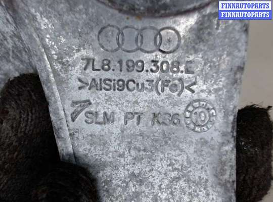 купить Кронштейн двигателя на Audi Q7 2009-2015