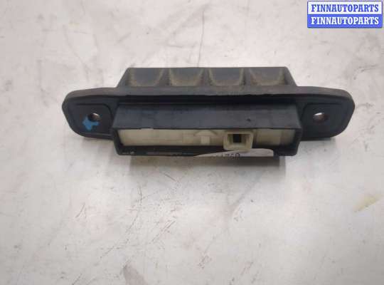 купить Кнопка открывания багажника с крышки на Toyota Avensis 3 2008-2018