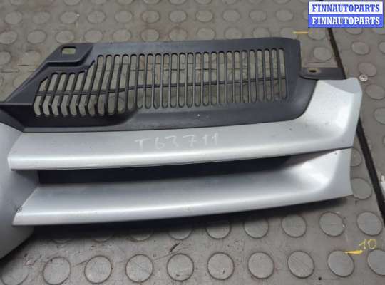 купить Решетка радиатора на Volkswagen Golf 5 2003-2009