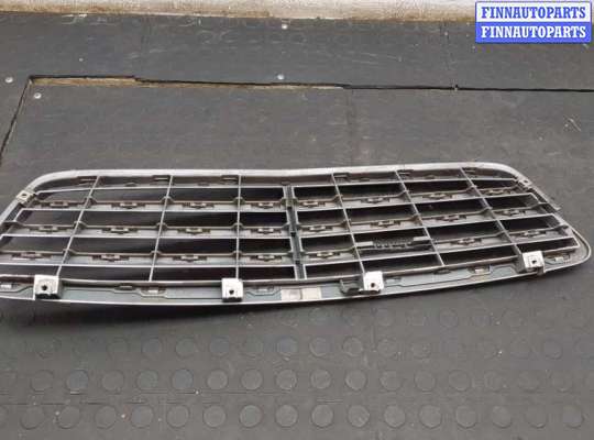купить Решетка радиатора на Mercedes C W203 2000-2008