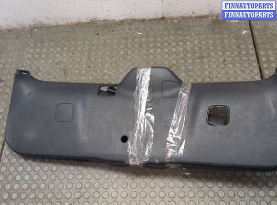 купить Обшивка крышки (двери) багажника на Honda Stream 2000-2006