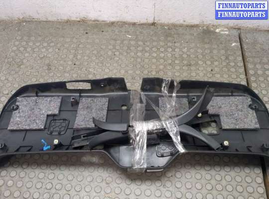 купить Обшивка крышки (двери) багажника на Honda Stream 2000-2006