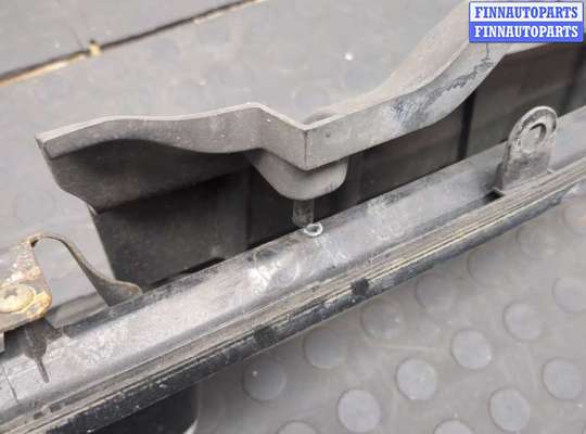 Решетка радиатора на Honda CR-V II (RD_)