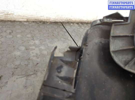 Фара противотуманная (ПТФ) на BMW X5 (E70)