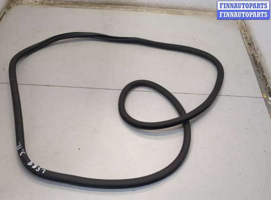 купить Уплотнитель на Porsche Panamera 2009-2016