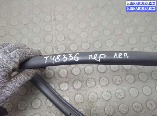 купить Уплотнитель на Mercedes A W176 2012-2018