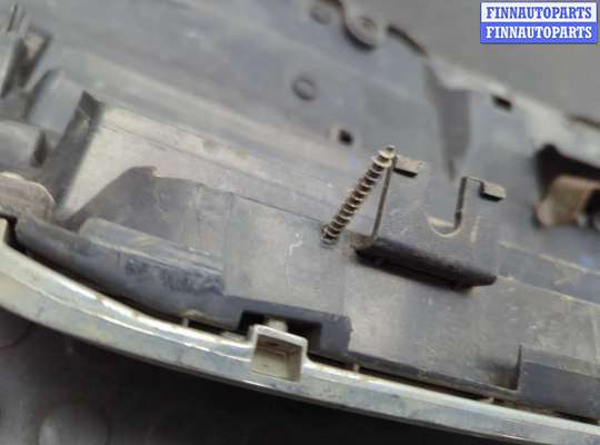 купить Решетка радиатора на Honda CR-V 2001-2006