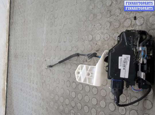 Замок боковой двери на Volkswagen Caddy III (2K)