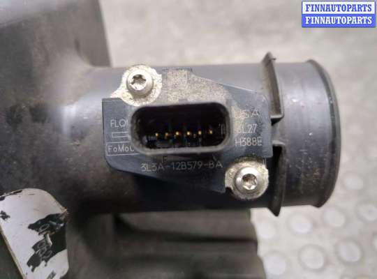 Датчик расхода воздуха (ДМРВ) на Ford Escape