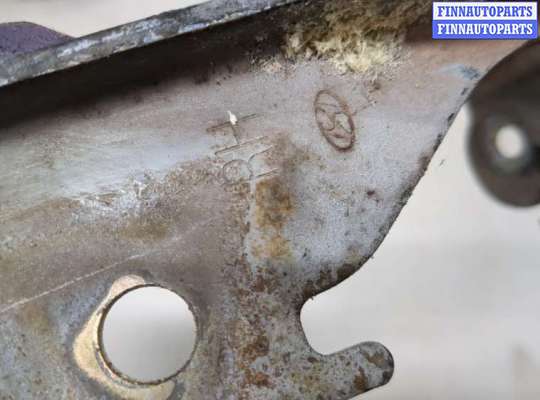 купить Петля капота на Hyundai Terracan