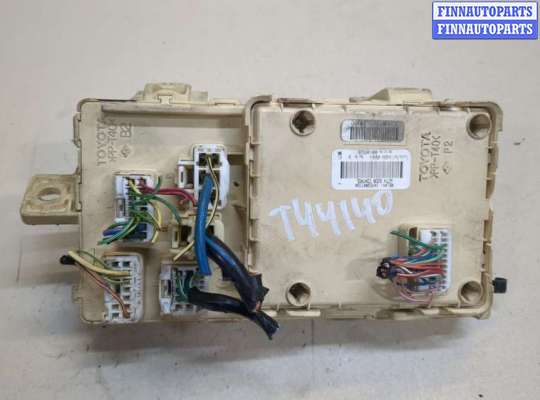 купить Блок предохранителей на Toyota Avensis 2 2003-2008