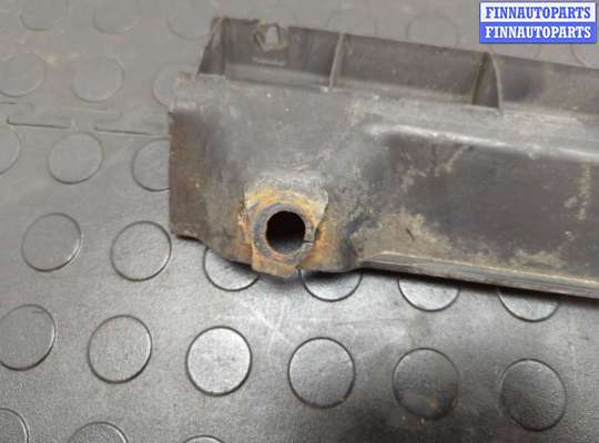 купить Пластик (Обшивка) моторного отсека на Audi Q7 2005-2015