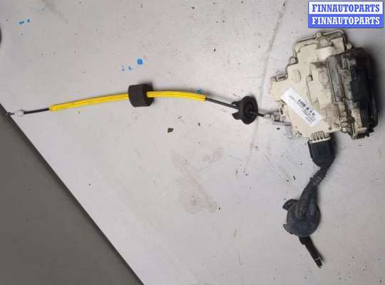 Замок боковой двери на Audi A6 (C6)