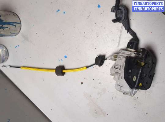 Замок боковой двери на Audi A6 (C6)