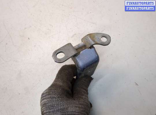 Петля двери на Toyota Matrix I (E13)