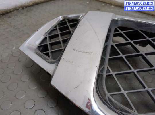 купить Решетка радиатора на Nissan Navara 2004-2015
